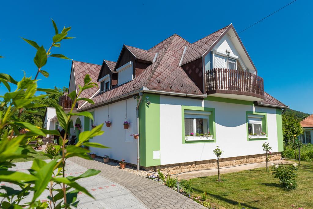 Andrea Apartmanház Balatongyörök Kültér fotó